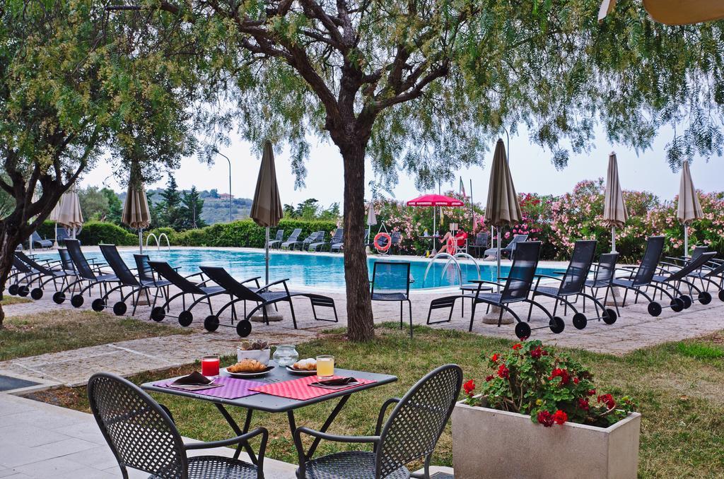 Castellaro Golf Resort Exterior photo