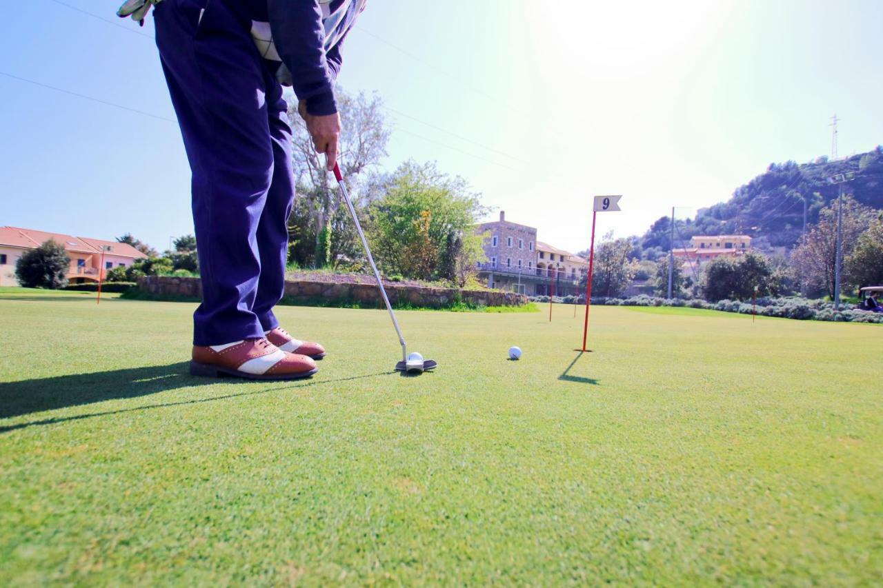 Castellaro Golf Resort Exterior photo